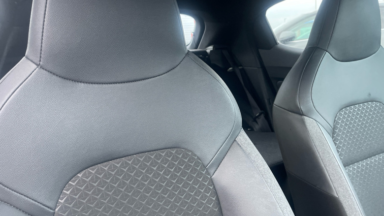 Nissan Juke 1.0 DiG-T N-Connecta 5dr DCT Petrol Hatchback